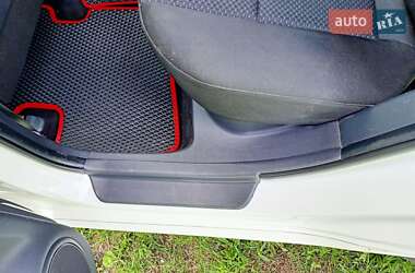 Хетчбек Hyundai i30 2012 в 