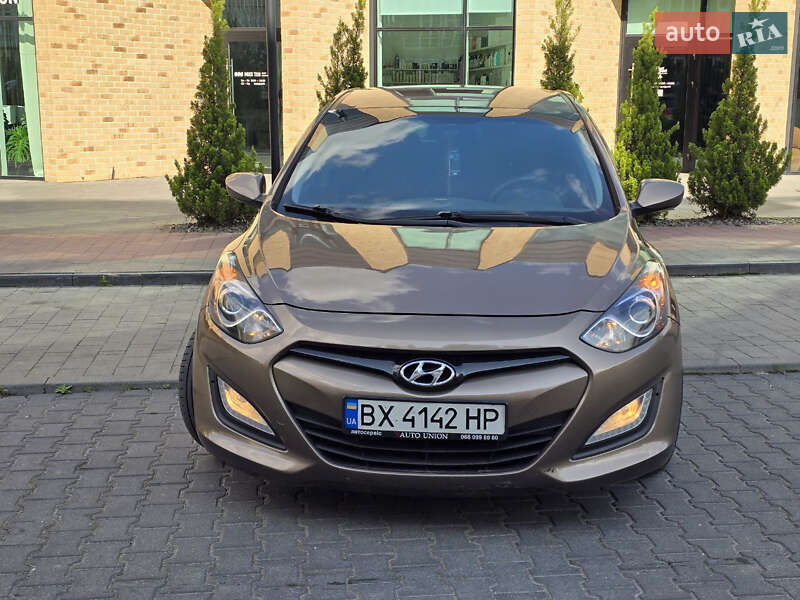 Хэтчбек Hyundai i30 2014 в 