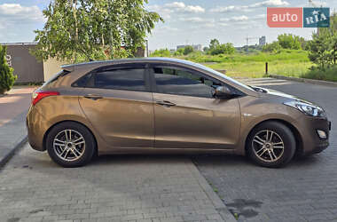 Хэтчбек Hyundai i30 2014 в 