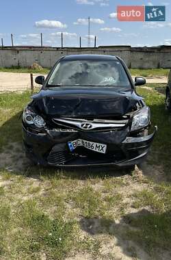 Хэтчбек Hyundai i30 2011 в 