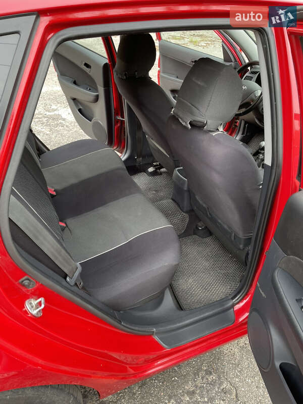 Хэтчбек Hyundai i30 2009 в Макарове
