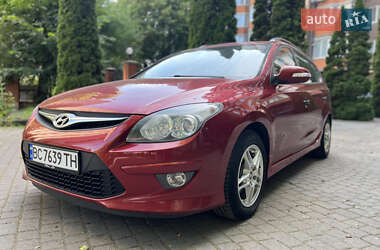 Универсал Hyundai i30 2011 в Львове
