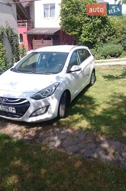 Универсал Hyundai i30 2014 в Львове