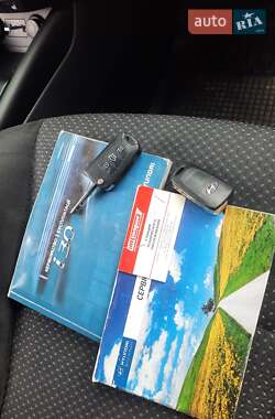 Хэтчбек Hyundai i30 2011 в 