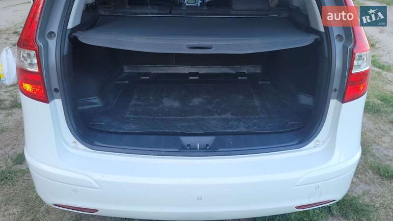 Універсал Hyundai i30 2011 в Охтирці