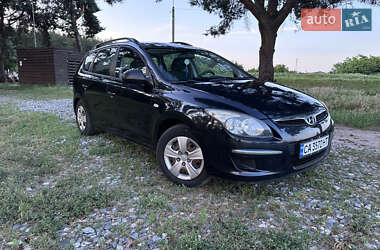 Универсал Hyundai i30 2009 в Смеле