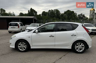 Хетчбек Hyundai i30 2010 в Дніпрі