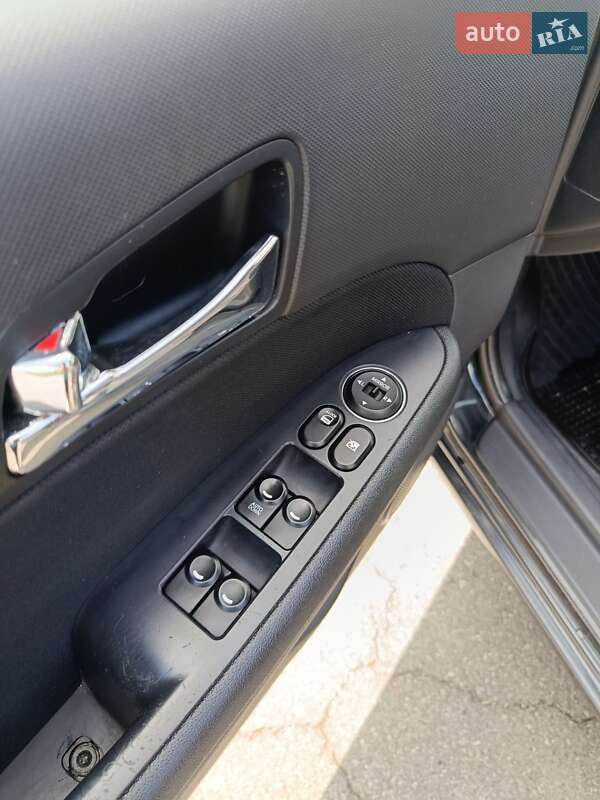 Хетчбек Hyundai i30 2009 в Конотопі