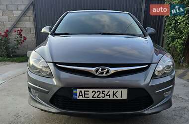 Хэтчбек Hyundai i30 2010 в Днепре