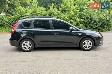 Универсал Hyundai i30 2010 в 