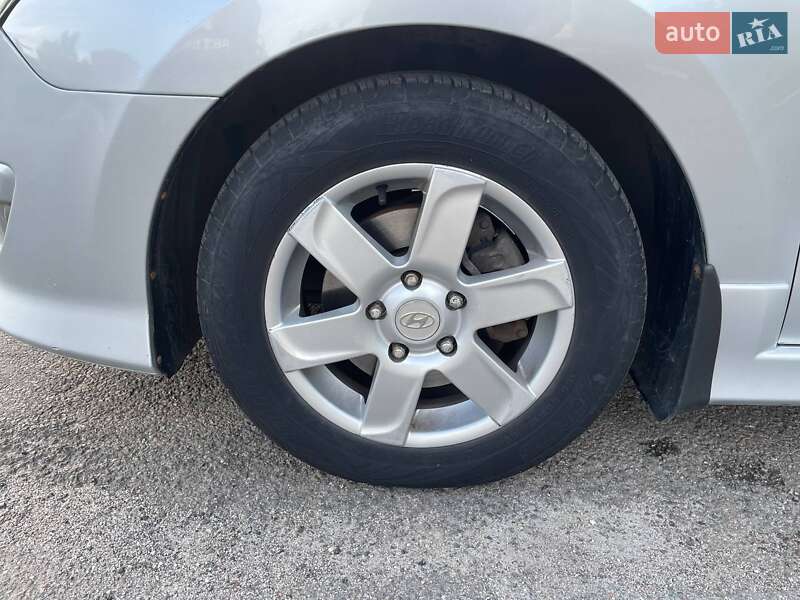 Хэтчбек Hyundai i30 2011 в Харькове