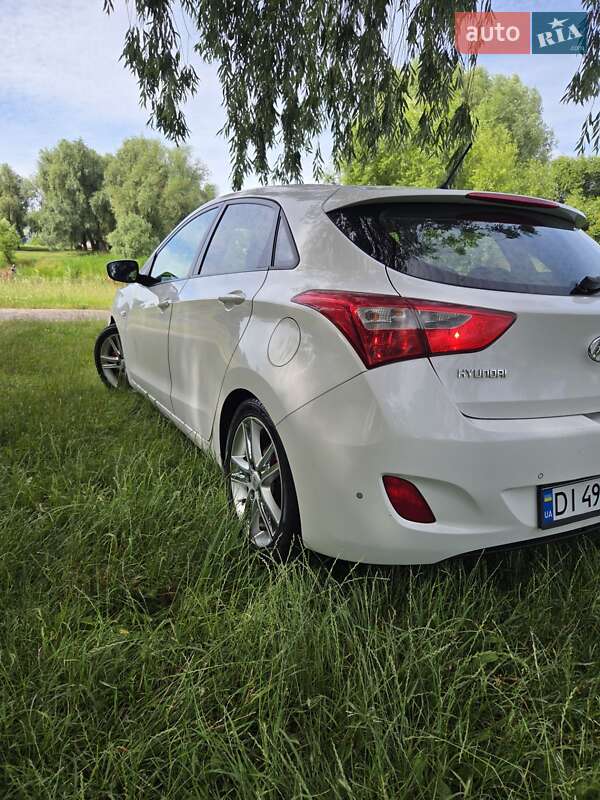 Хэтчбек Hyundai i30 2014 в Киеве