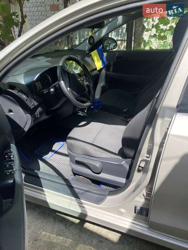 Универсал Hyundai i30 2010 в Нежине