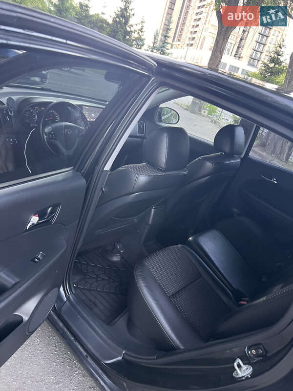Хэтчбек Hyundai i30 2008 в Виннице