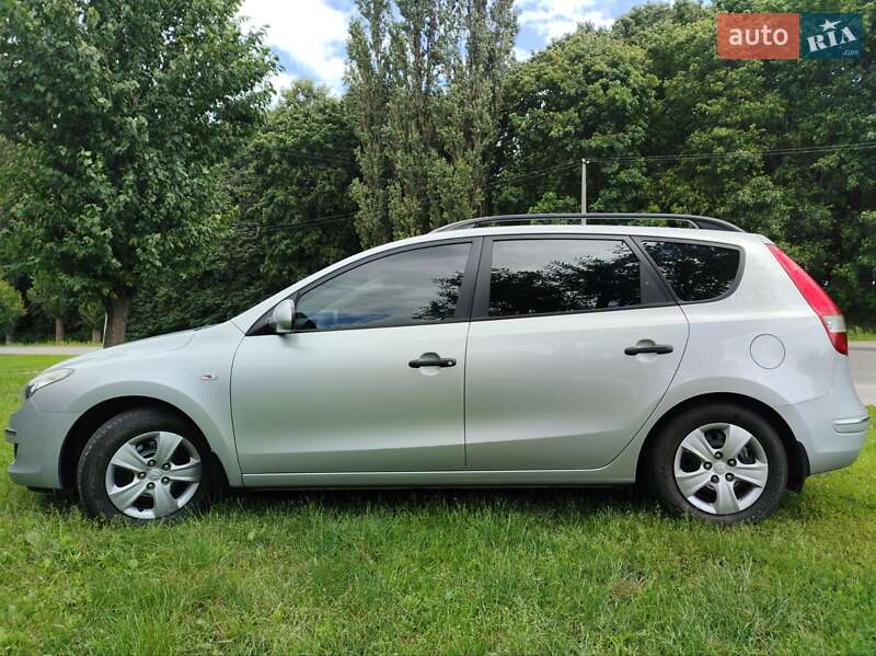 Универсал Hyundai i30 2009 в Ичне