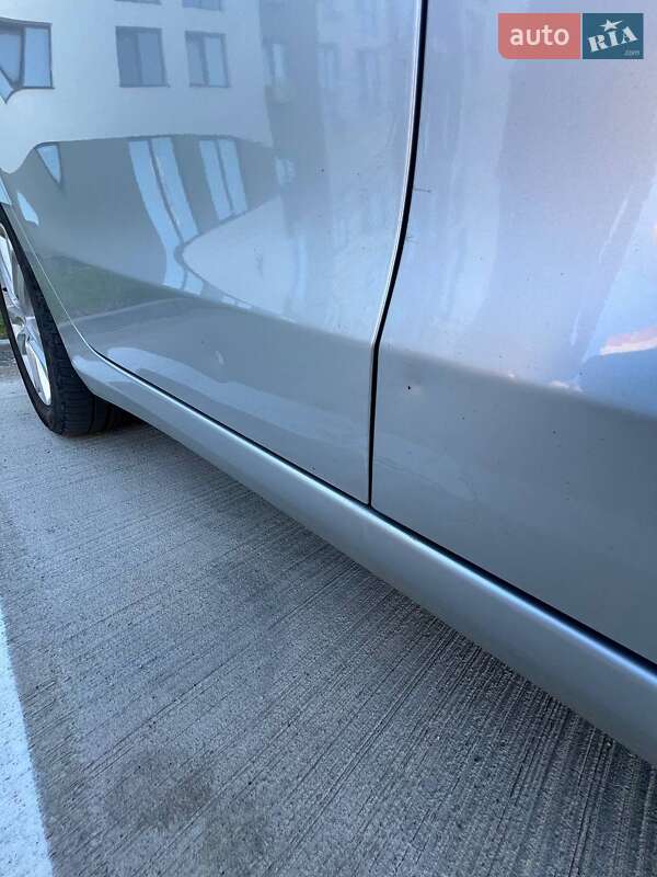 Универсал Hyundai i30 2014 в Ровно