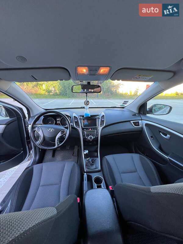 Универсал Hyundai i30 2014 в Ровно