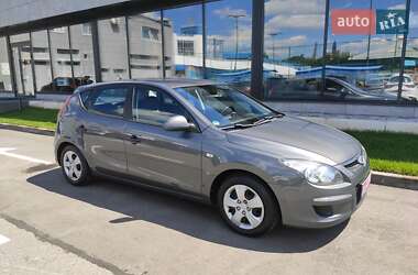 Хэтчбек Hyundai i30 2009 в Киеве