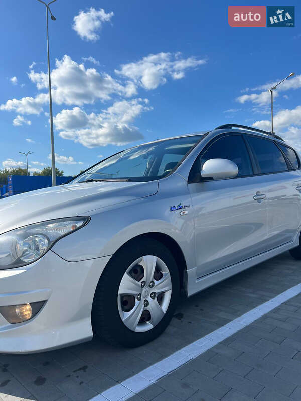 Универсал Hyundai i30 2011 в 
