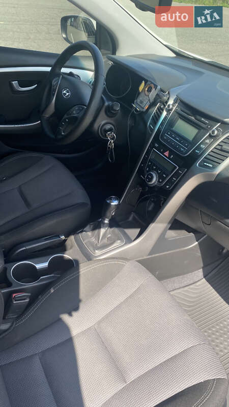 Універсал Hyundai i30 2012 в Івано-Франківську