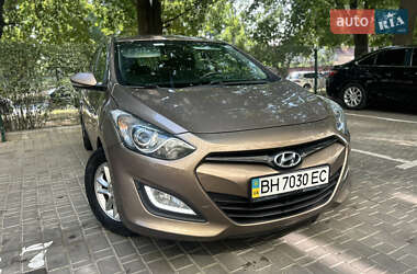 Хэтчбек Hyundai i30 2012 в 