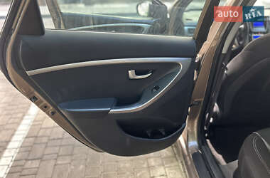 Хэтчбек Hyundai i30 2012 в 