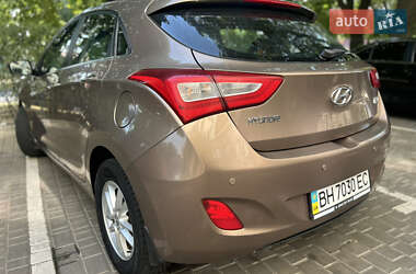 Хэтчбек Hyundai i30 2012 в 