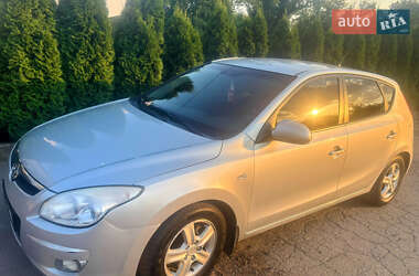 Хэтчбек Hyundai i30 2008 в 