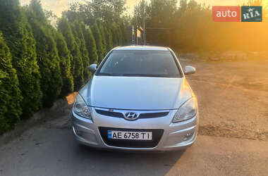 Хэтчбек Hyundai i30 2008 в 