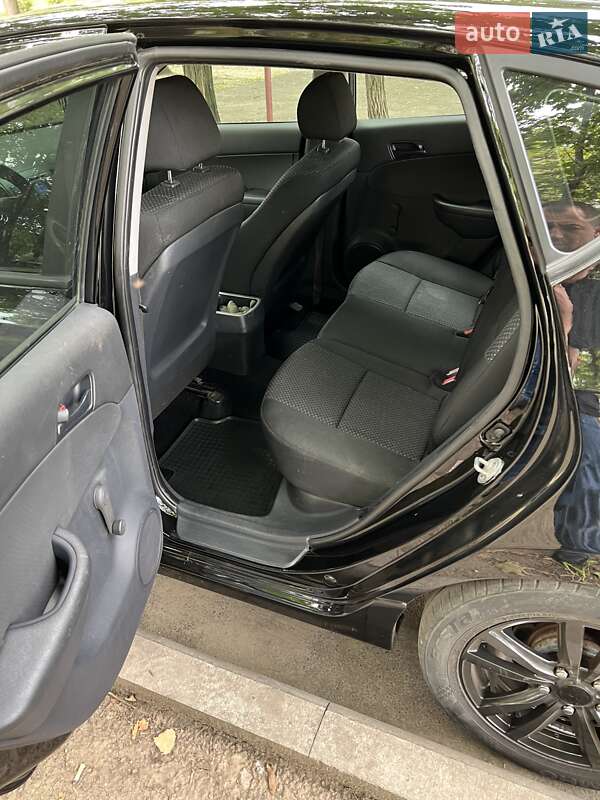 Хэтчбек Hyundai i30 2011 в Харькове