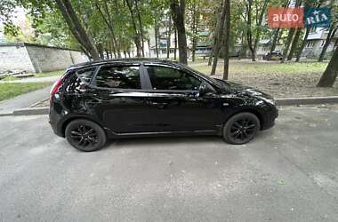 Хэтчбек Hyundai i30 2011 в 