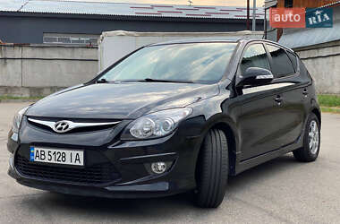 Хэтчбек Hyundai i30 2011 в Киеве