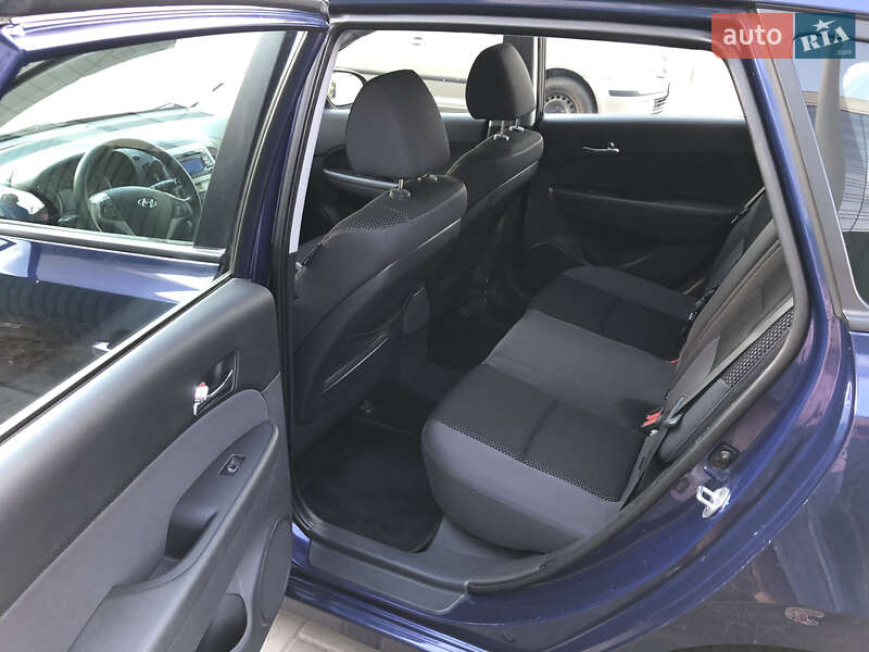 Универсал Hyundai i30 2011 в Киеве