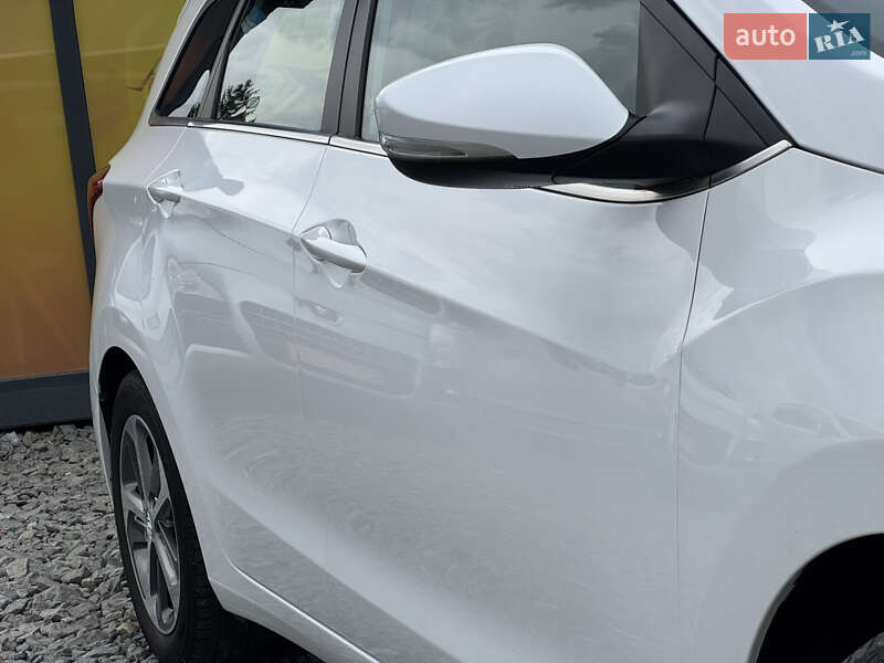 Универсал Hyundai i30 2016 в Стрые