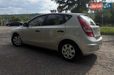 Хэтчбек Hyundai i30 2008 в 
