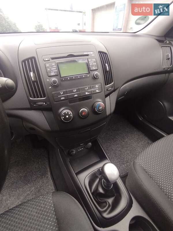 Универсал Hyundai i30 2009 в Луцке