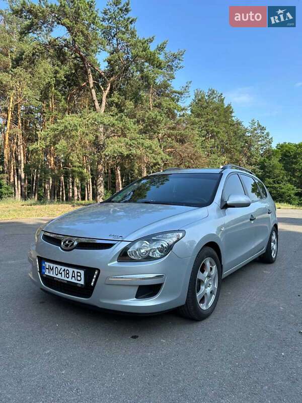 Универсал Hyundai i30 2009 в 