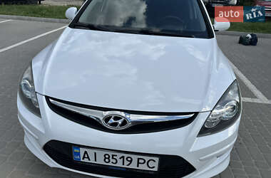 Хэтчбек Hyundai i30 2010 в 
