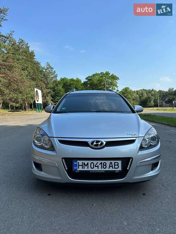 Универсал Hyundai i30 2009 в Конотопе