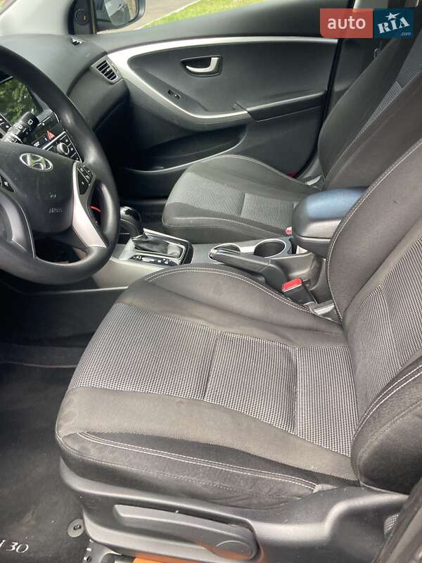 Хэтчбек Hyundai i30 2012 в Киеве