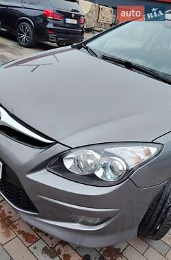 Универсал Hyundai i30 2012 в 