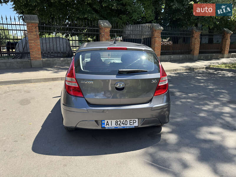 Хэтчбек Hyundai i30 2010 в Фастове