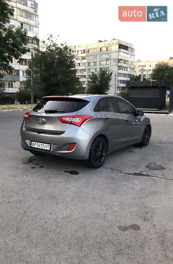 Хэтчбек Hyundai i30 2012 в 