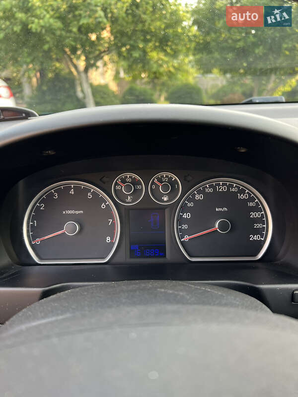 Хэтчбек Hyundai i30 2010 в Березане