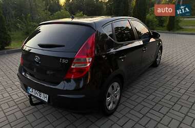 Хэтчбек Hyundai i30 2009 в 