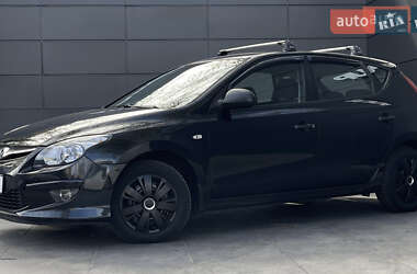 Хэтчбек Hyundai i30 2011 в Одессе