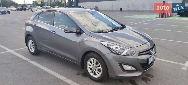 Хэтчбек Hyundai i30 2012 в Ирпене