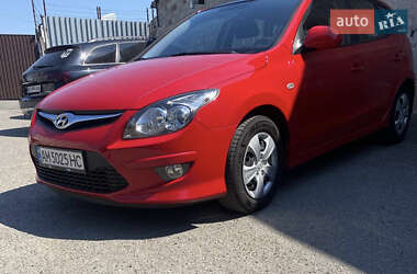 Хэтчбек Hyundai i30 2010 в Днепре