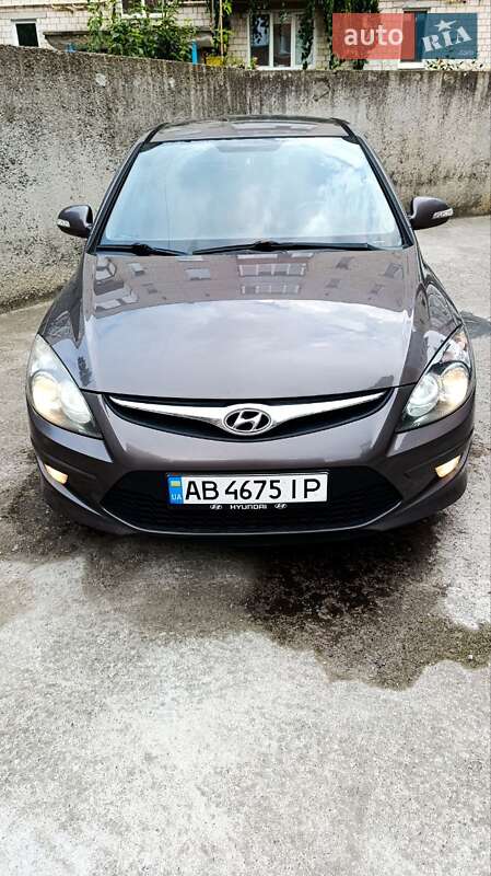 Хэтчбек Hyundai i30 2011 в Виннице