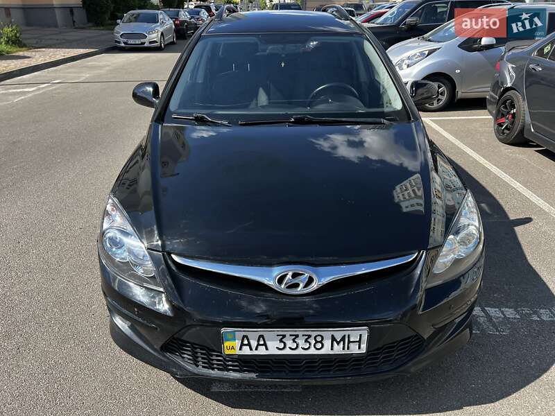Универсал Hyundai i30 2012 в Киеве